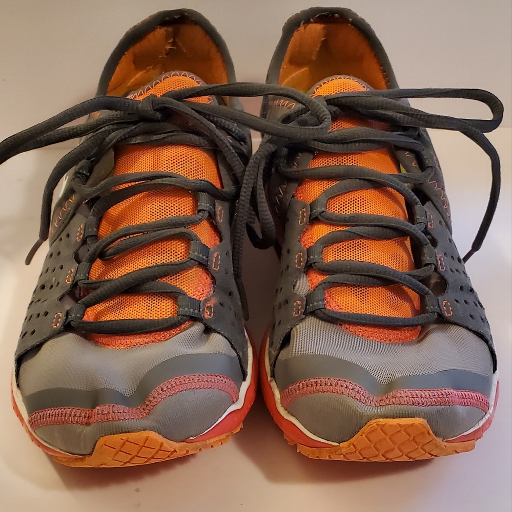 Under Armour Womens Micro G 1236757-036 Gray Running Shoes Sneakers Size 7.5